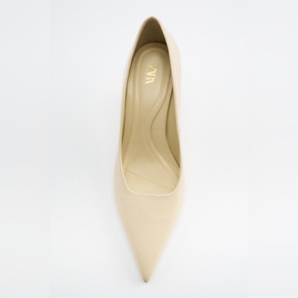 NWOT. Zara Cream Leather High Heel Stiletto Pumps. Size 8. - Picture 3 of 9